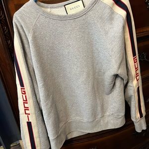 Small gucci sweater